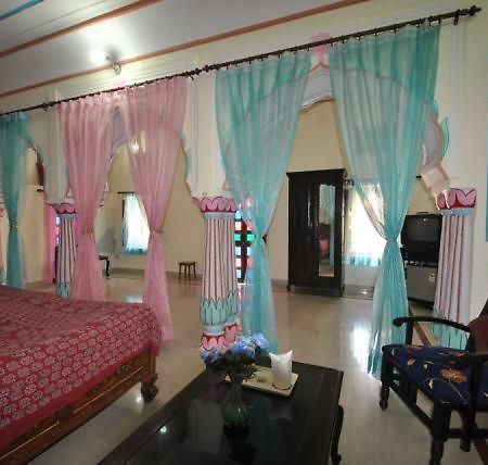 Rawla Mrignayani Palace Jaipur Buitenkant foto