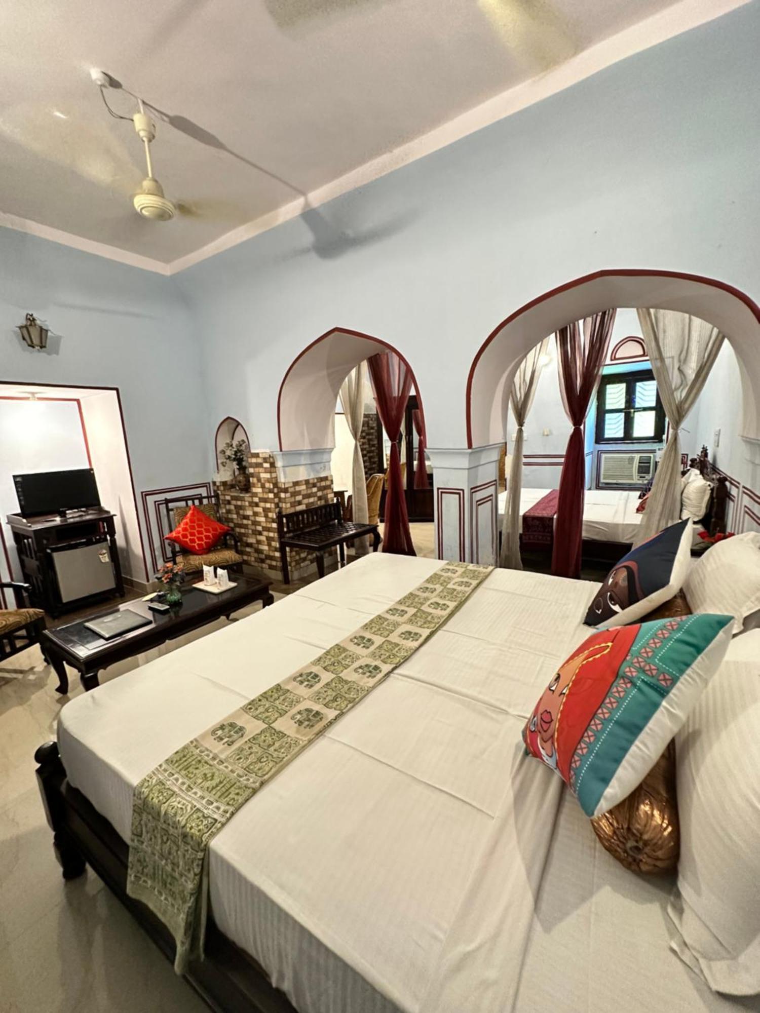 Rawla Mrignayani Palace Jaipur Buitenkant foto
