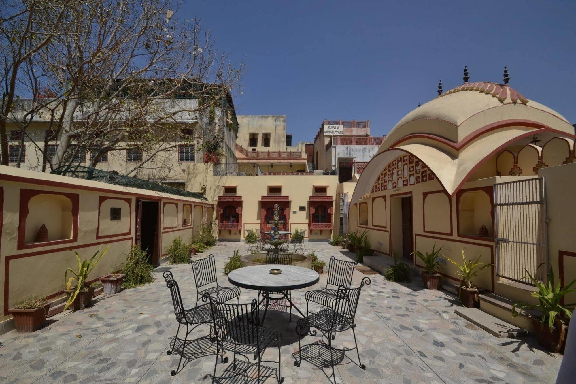 Rawla Mrignayani Palace Jaipur Buitenkant foto