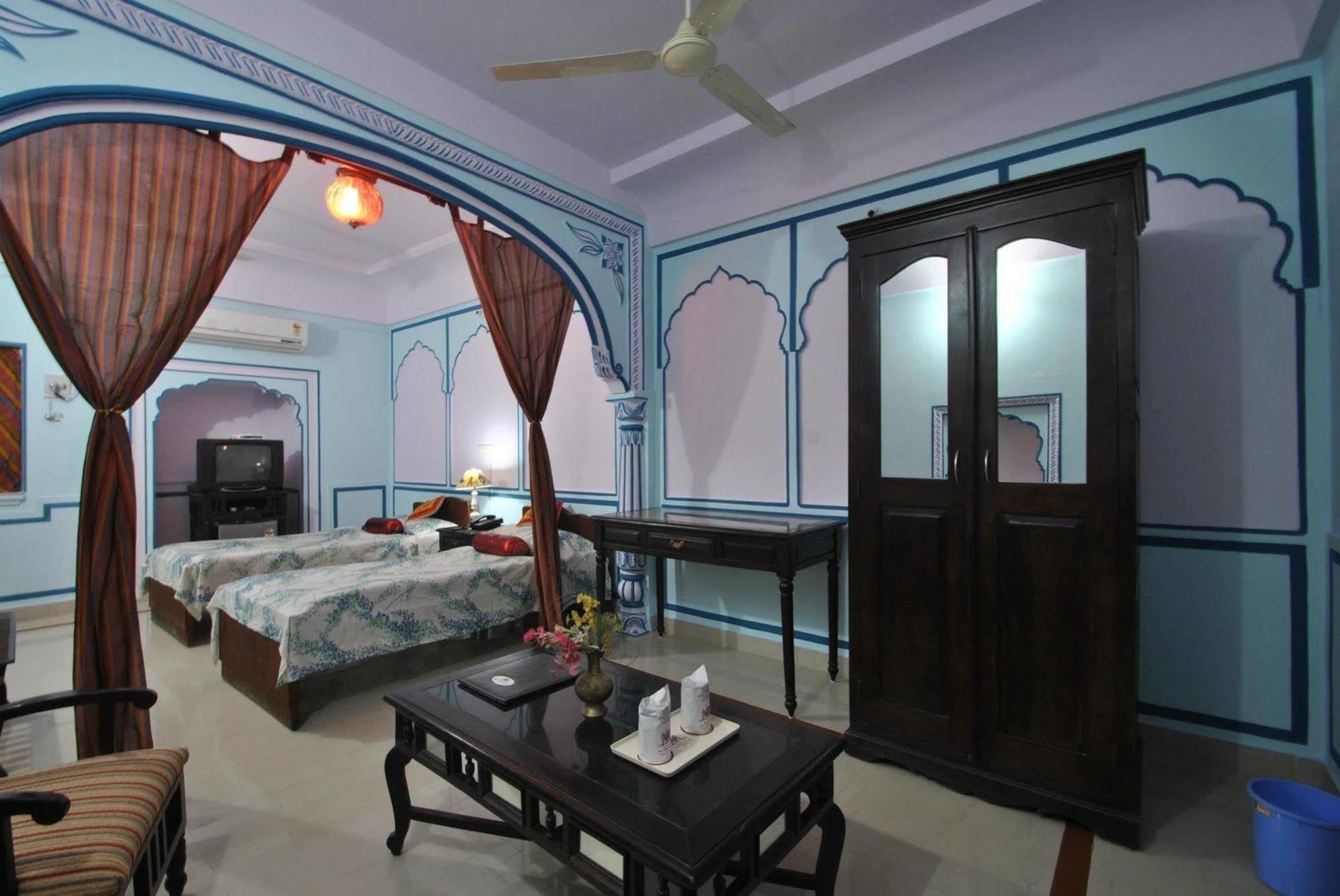 Rawla Mrignayani Palace Jaipur Buitenkant foto